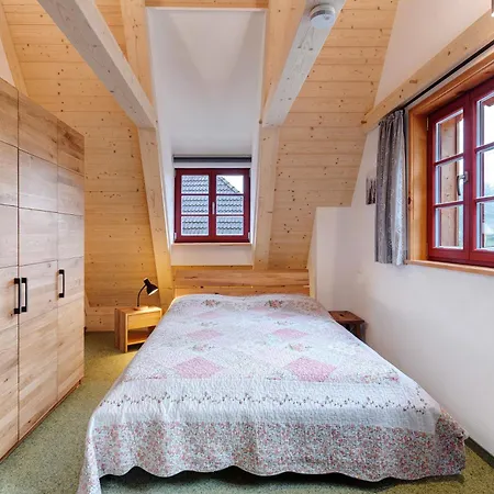 Gaestehaus Kornspeicher Untere Muehle * קוניגספלד אים שוורצוואלד